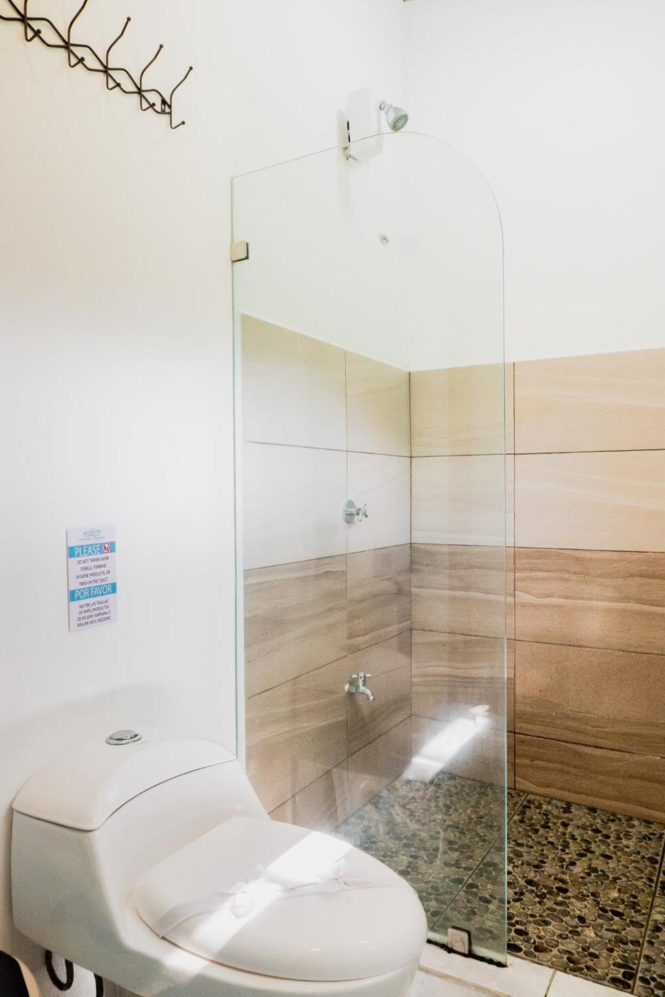 Ocean'S Breeze Apartment And Rooms Puerto Viejo de Talamanca Ngoại thất bức ảnh